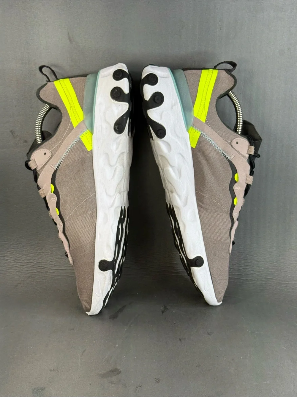 Nike React Element 55 Premium Pumice Black athletic sneaker men’s size 11.5